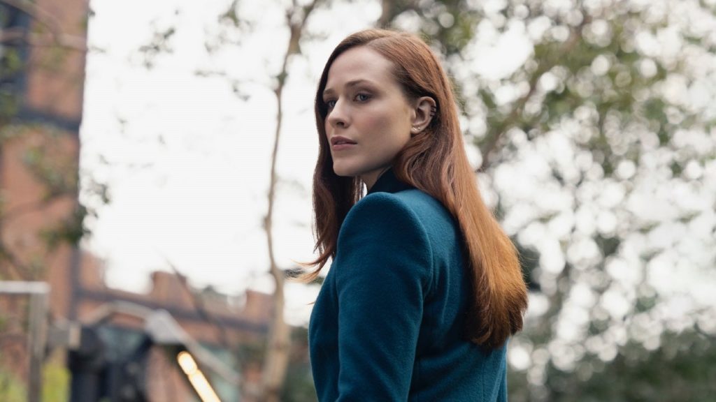 Dolores (Evan Rachel Wood)