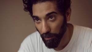 The Serpent Queen : Ray Panthaki nous parle de son rôle dans la série !