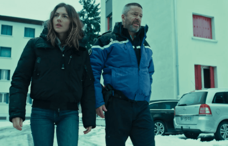 Constance Labbé et Thibault de Montalembert dans Piste Noire (France 2)